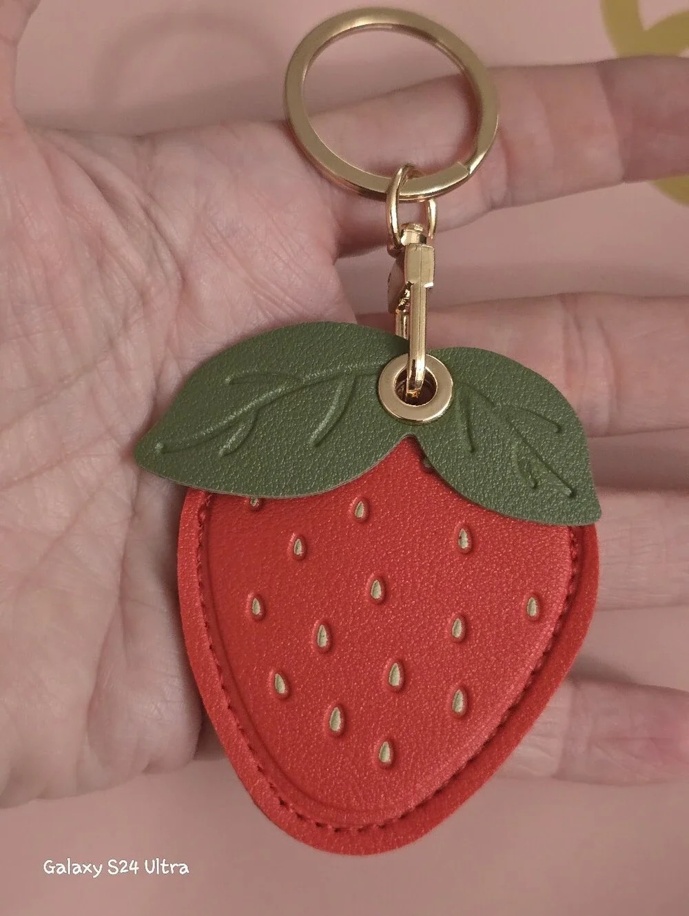 Strawberry 🍓 Air Tag Tracker Compatible Bag Charm/ Keychain NEW